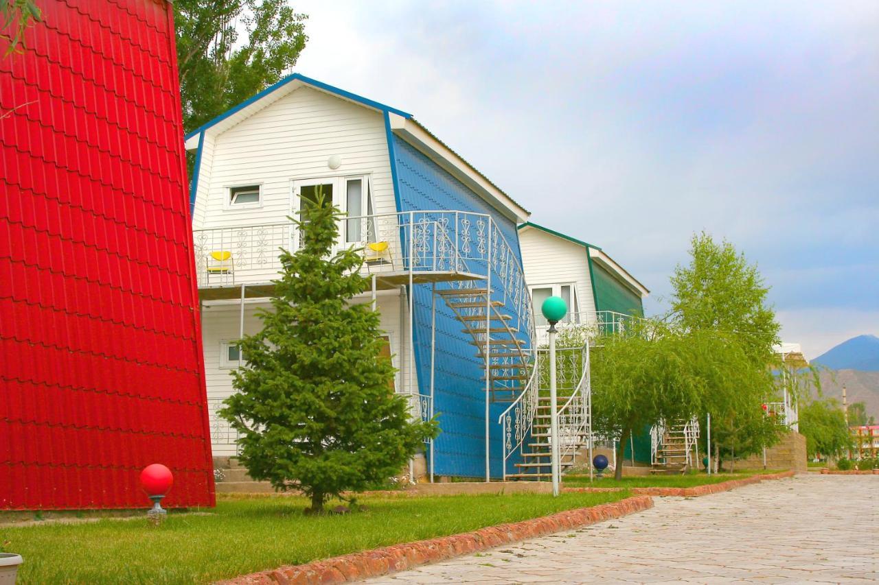 Отель Мармелад Иссык-Куль Bosteri Ngoại thất bức ảnh